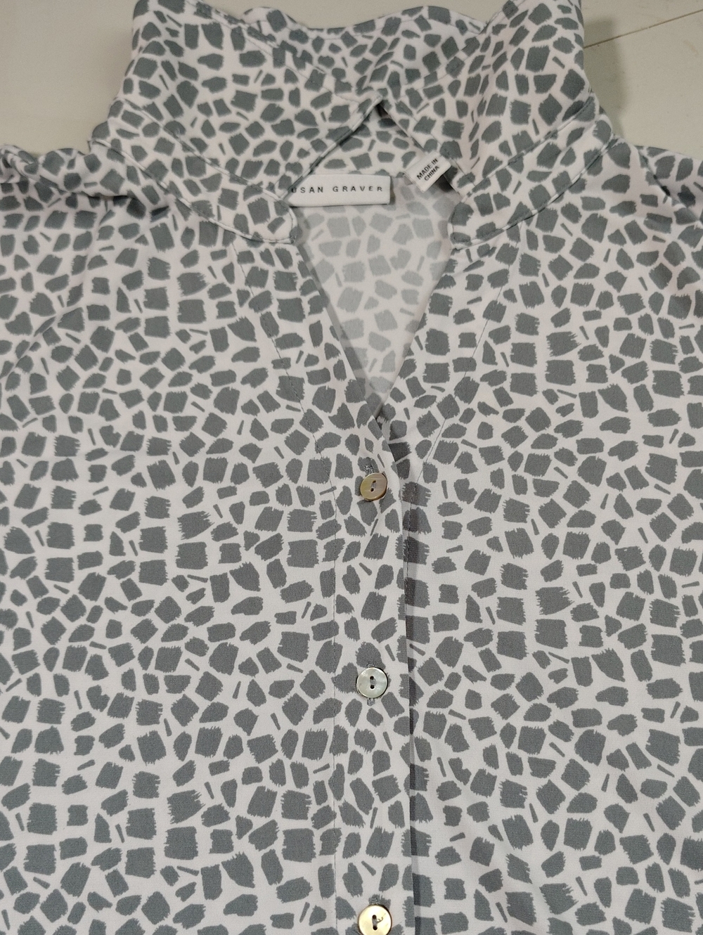 Susan Graver Animal Print Liquid Knit 3/4 Sleeves Button Relaxed Blouse Size XL - Picture 13 of 14